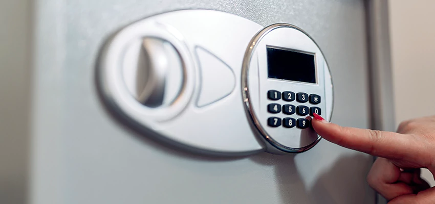 Jewelry Safe Cracking in Winter Gardens, California